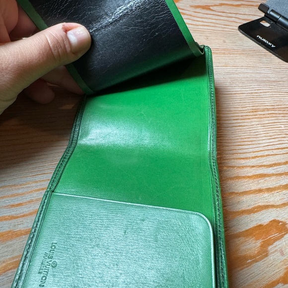 Louis Vuitton Epi Green Wallet - Picture 6 of 14
